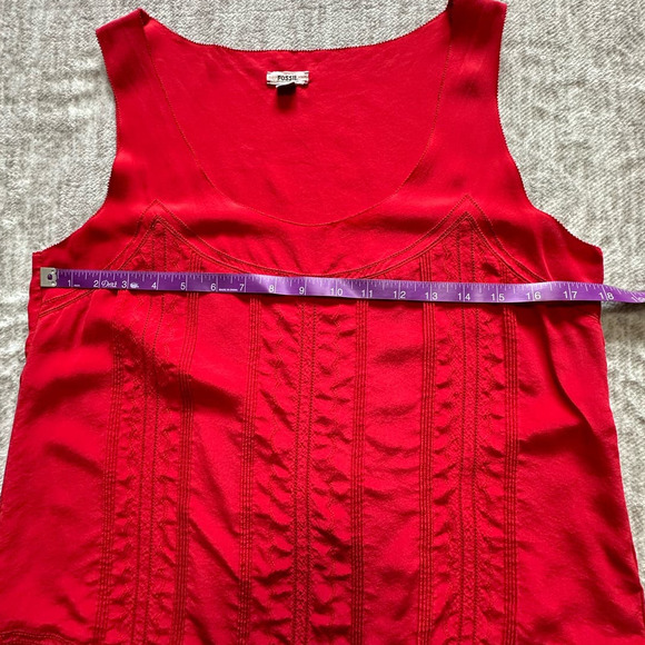 Fossil Tomato Red Silk Pin Tuck Laser Cut Tank Top, Size M - Picture 5 of 6